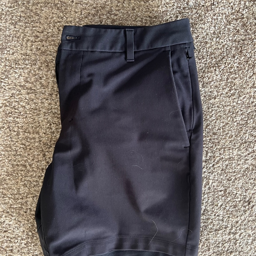 Men’s Lululemon Black Flat Front Shorts